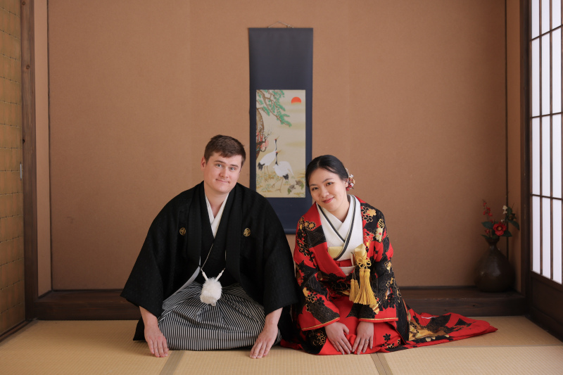 茶室の中でかわいくお辞儀ポーズ♡