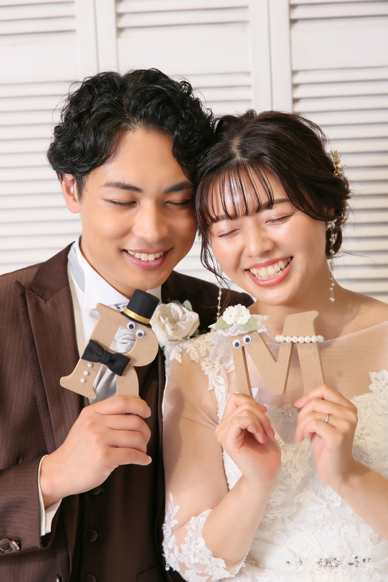 こちらもご新婦様手作りのイニシャルボード♡