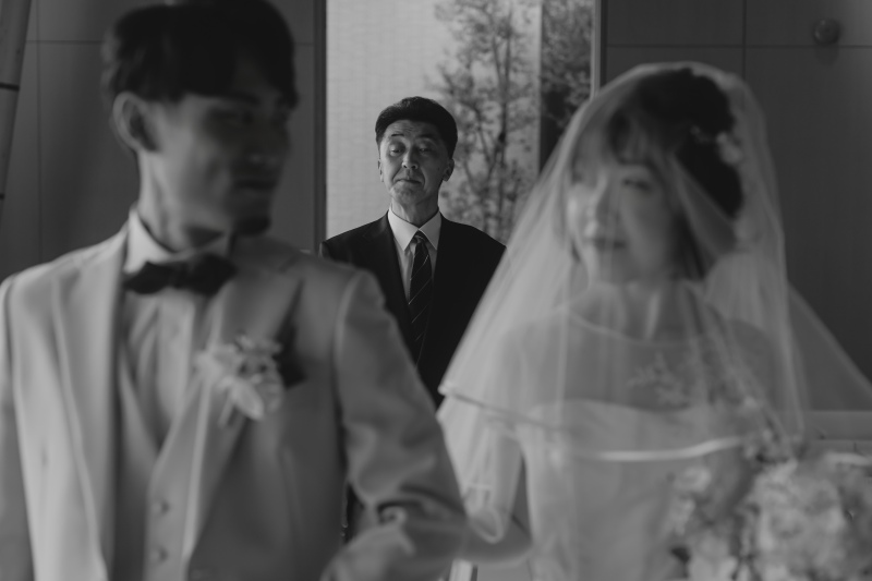 お二人を見つめる視線