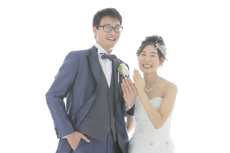 洋装スタジオで、クラシカルな写真を残しませんか。