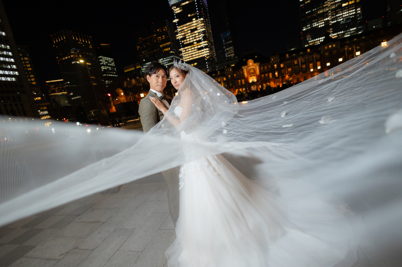 ベールを靡かせて