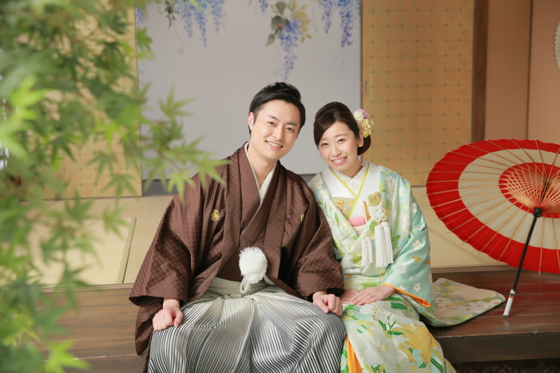 縁側でのおしとやかなショット