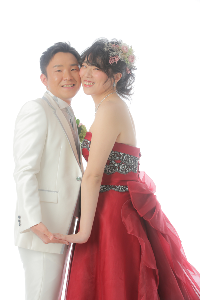 3着目はカラードレスで