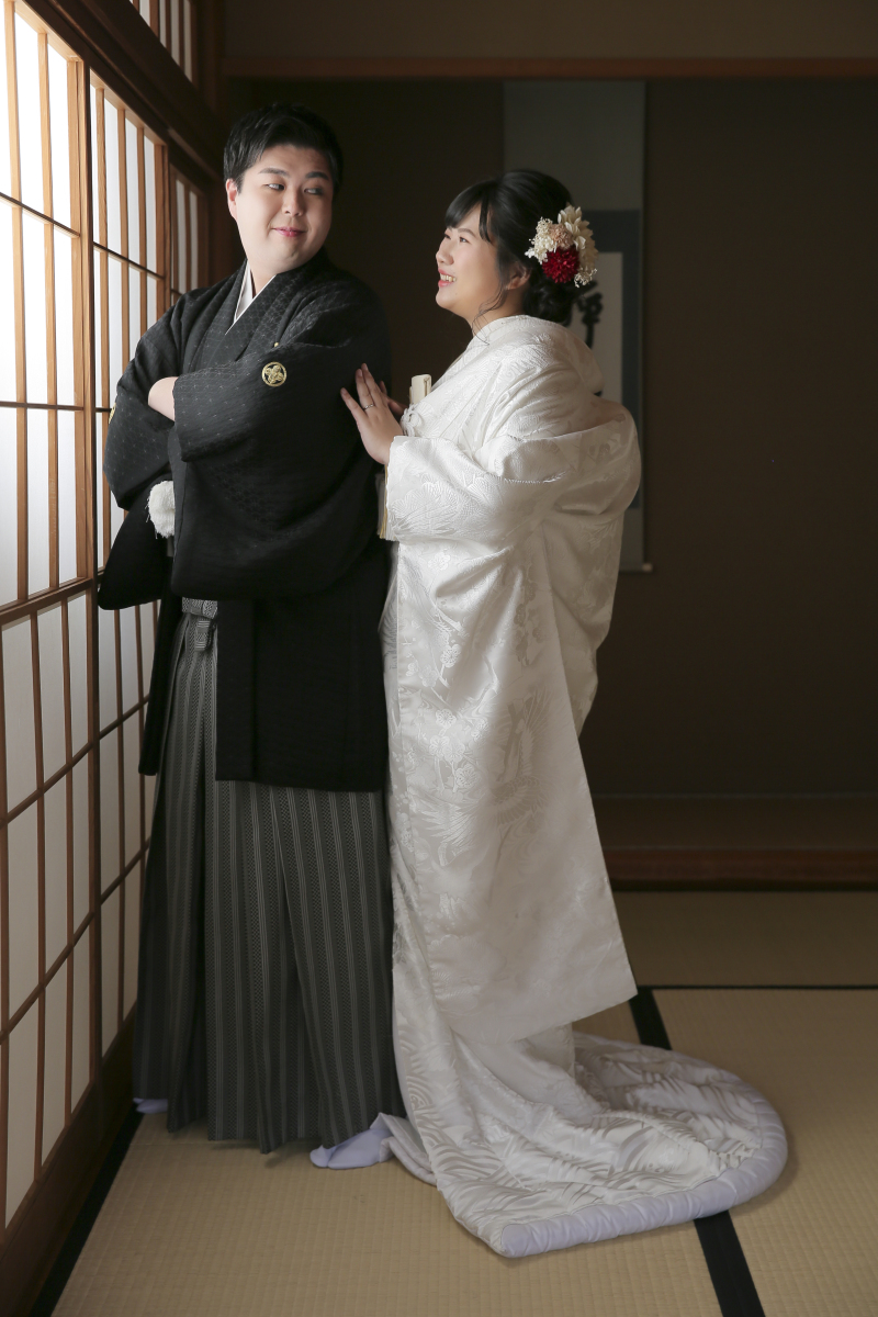 掛け軸のある和室で。パート1