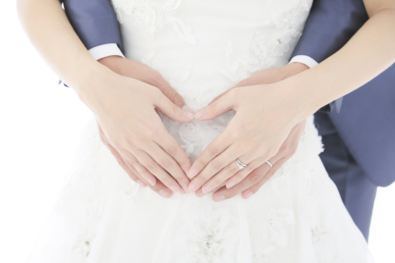 お二人でハート型を作って。