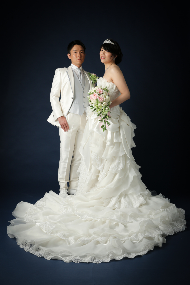 2着目はウェディングドレスで