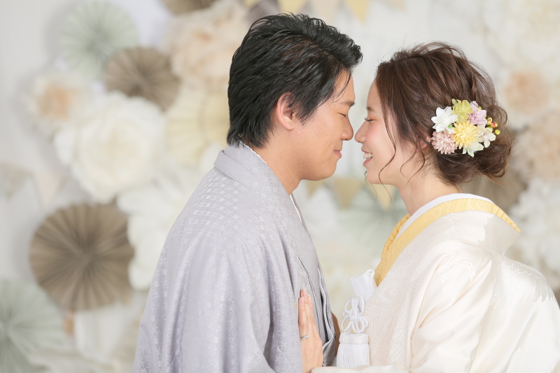 ちょっと恥ずかしいポーズも