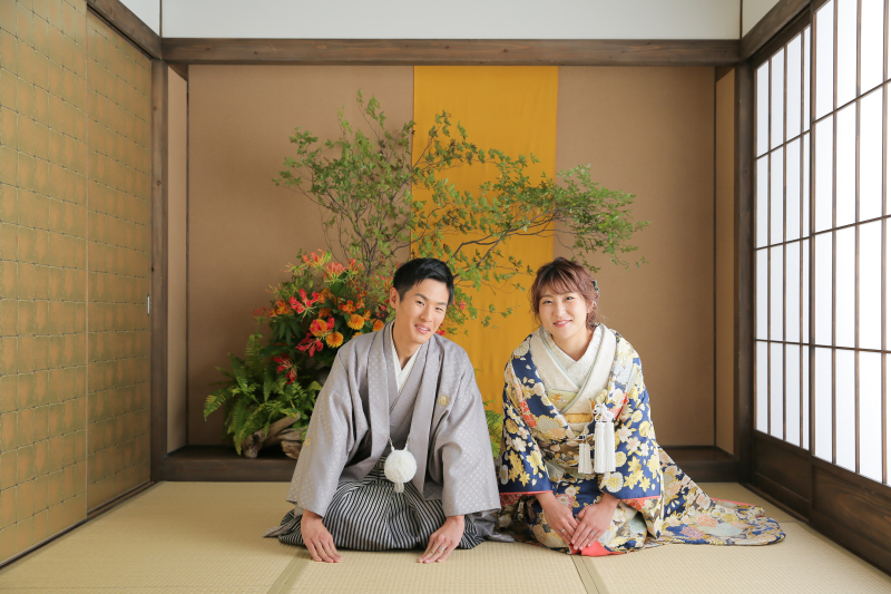 期間限定!生花の前で