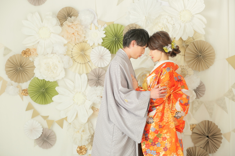 当店オリジナルペーパーファン背景に。