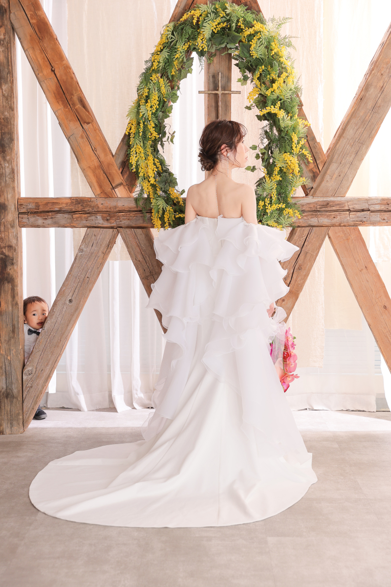 隙間からお子様が