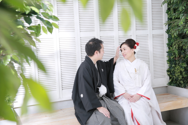 ベンチに座って