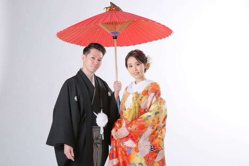 シンプルな背景で