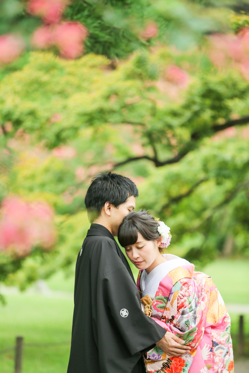 ピンクに囲まれて