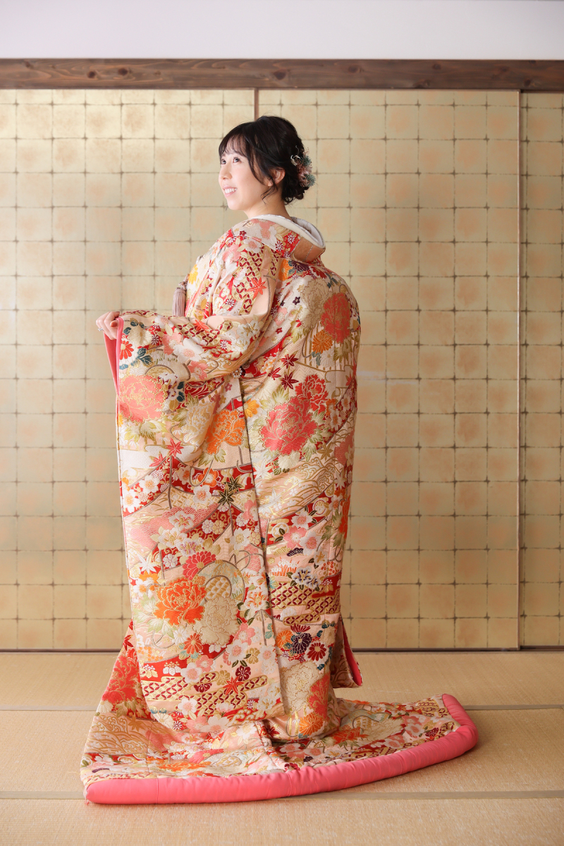 ご新婦様の後ろ姿