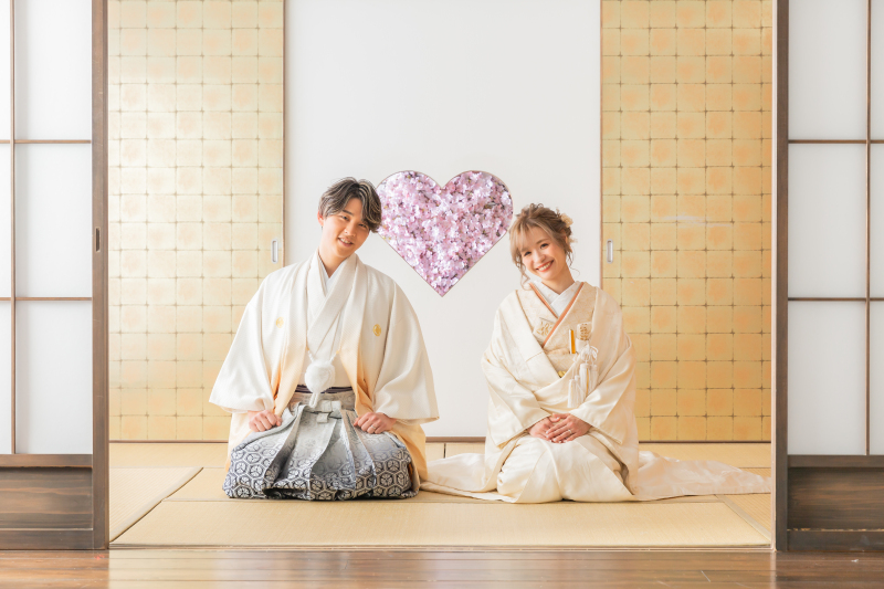 年賀状や報告ハガキに使いやすい正座ショット