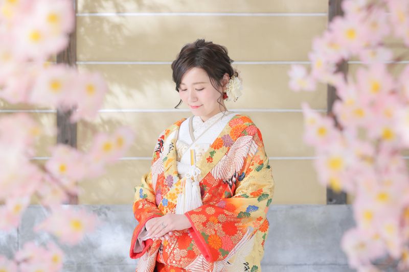 お花に囲まれた新婦様のソロショット♡