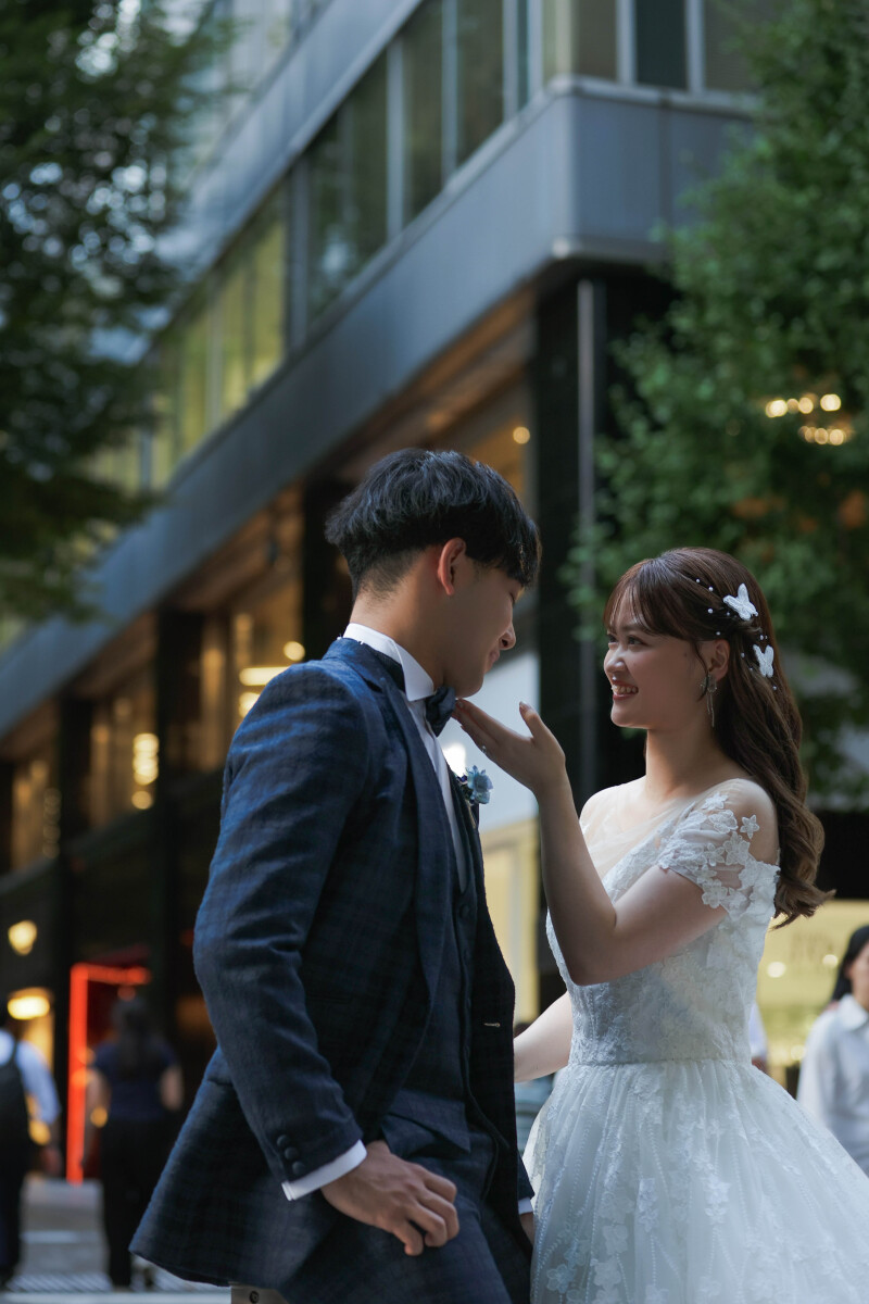 ちょっかいを出す新婦さん