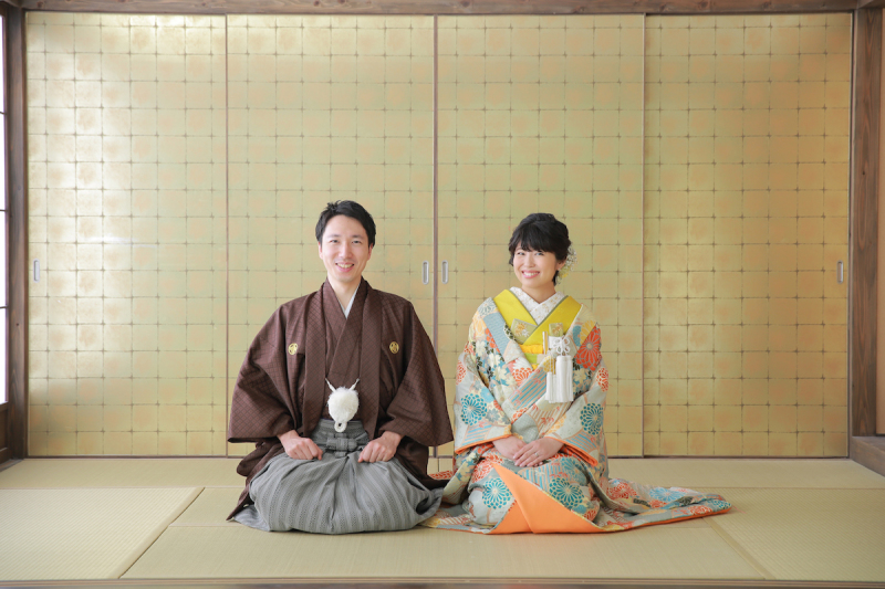 かっちり正座も！