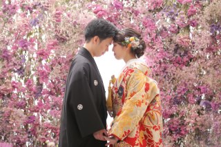 暑いこの季節、屋内で涼やかに婚礼写真撮りませんか♪