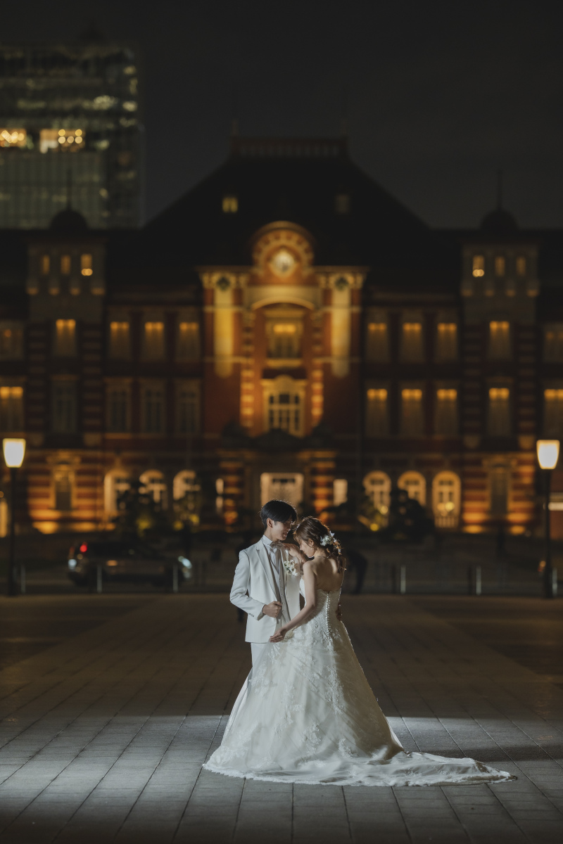 ドレスの後ろ姿