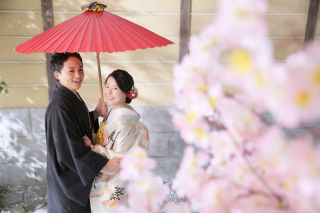 笑顔あふれる屋内庭園スタジオ