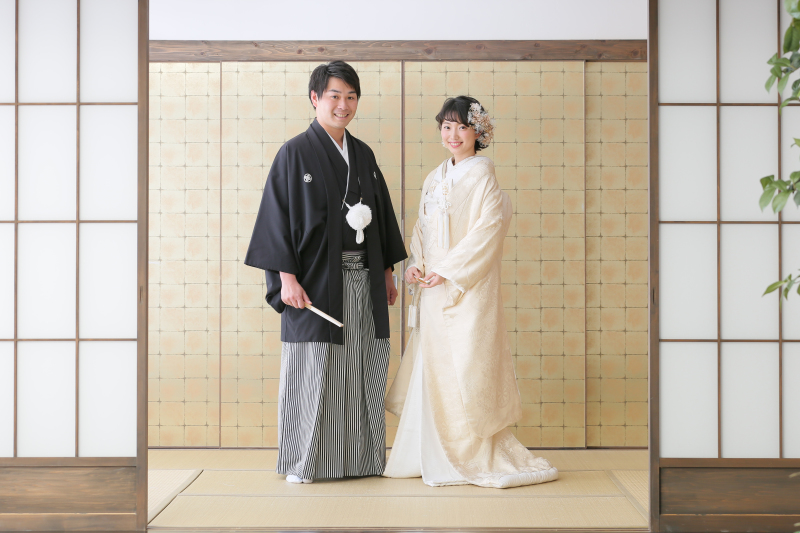 お茶室でかっちり立ち姿も♡