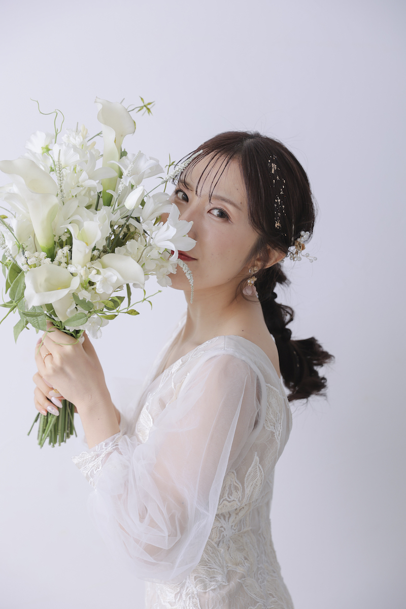 ブーケを持って