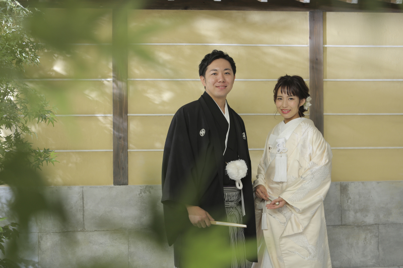 黒紋付に白無垢。