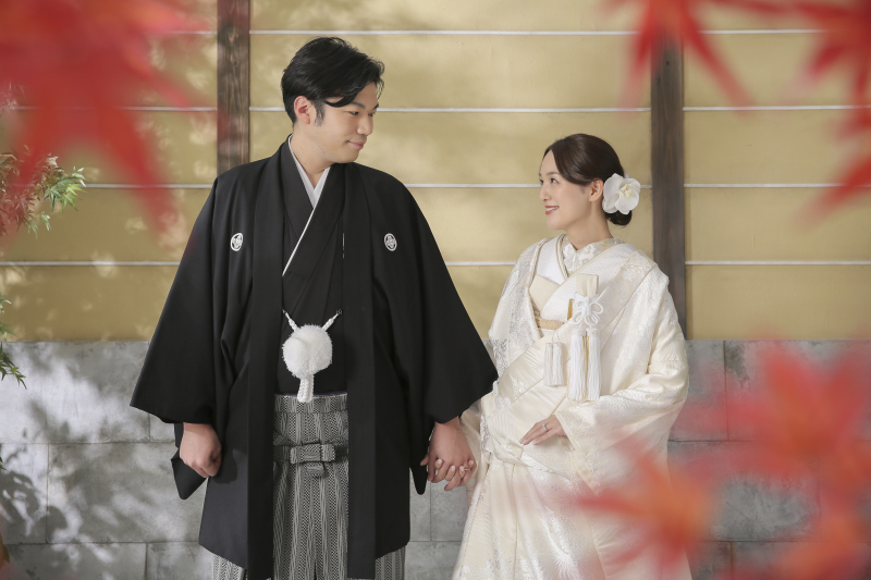 紅葉の中で見つめ合い。