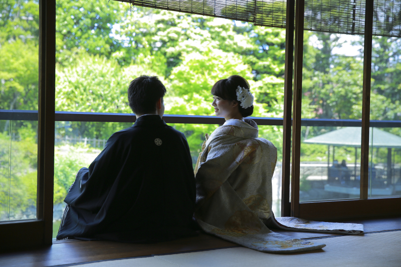 お庭を眺めながら