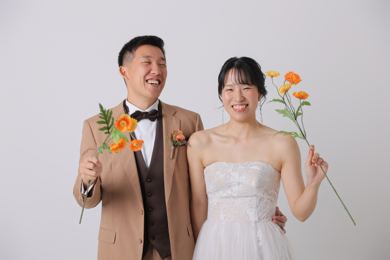 お花を持って