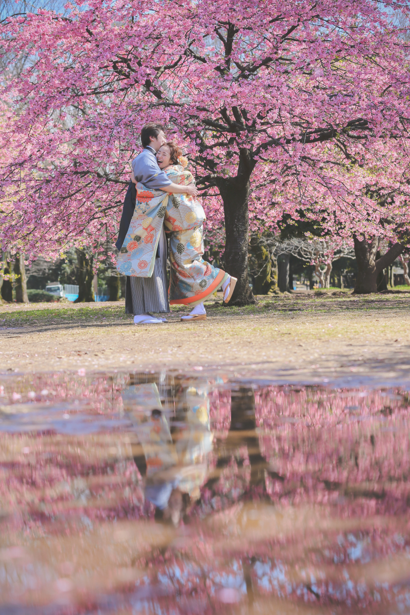 水面に映るお二人と河津桜♡