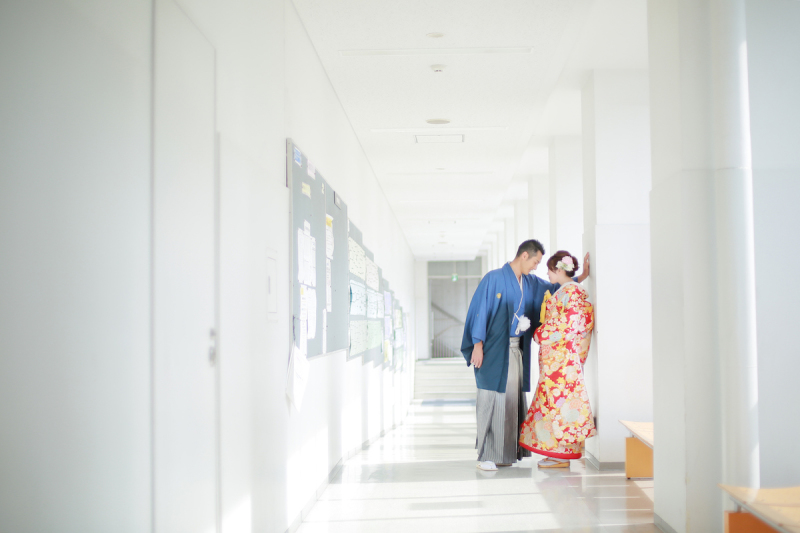 『白＋壁ドン』