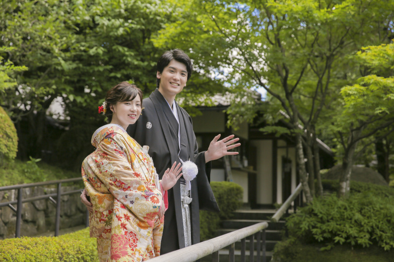 カメラに向かって！