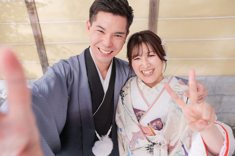 全力笑顔でポーズ