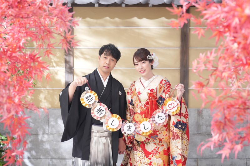 手作りのガーランドと一緒に