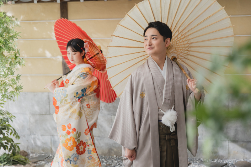 和傘を使って。