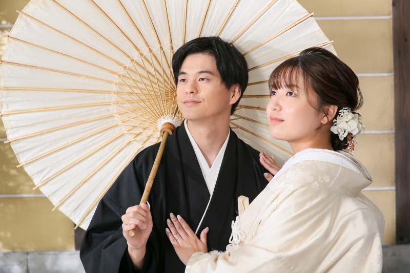 空を眺めるおふたり