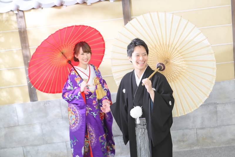 その手を引っ張って