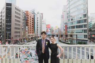 おしゃれにカッコよく！お二人らしさ全開のストリートロケーションフォト