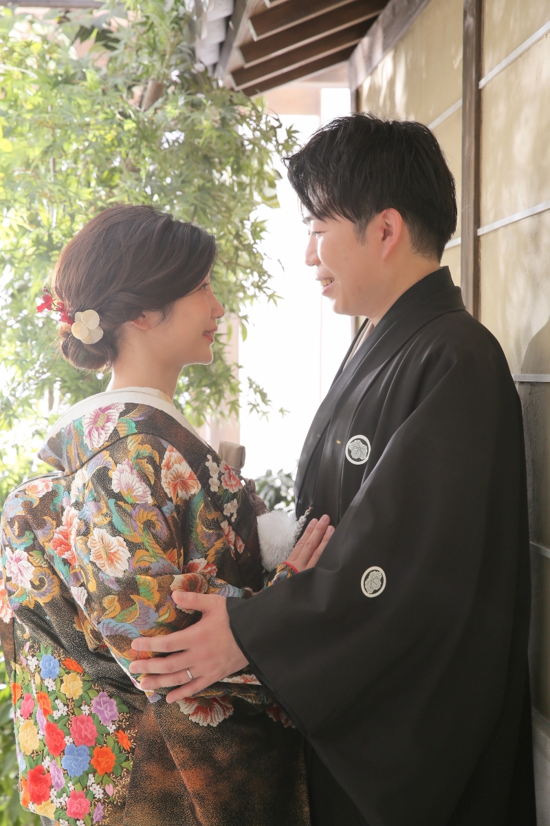 見つめあって…