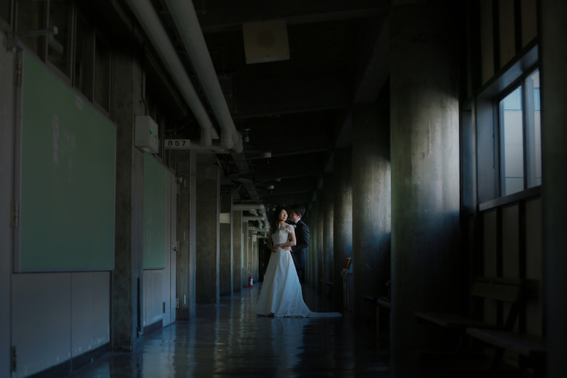 『光＋見つめ合い』