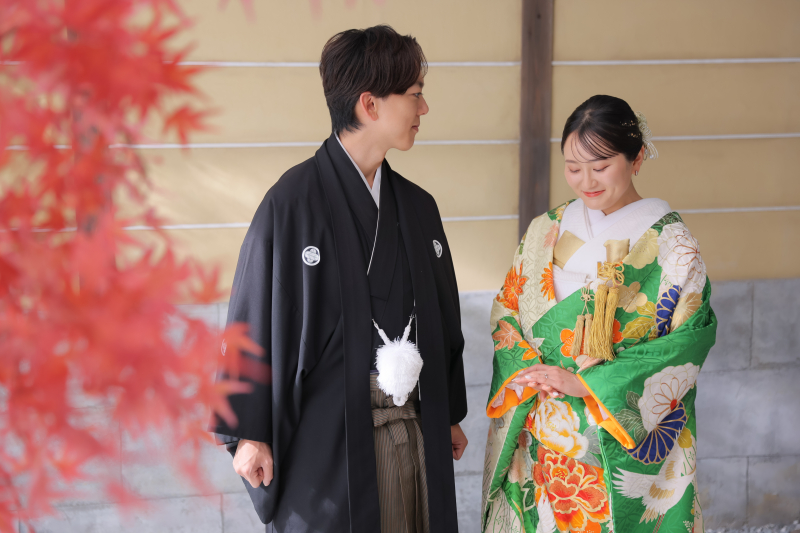 指輪を見つめて