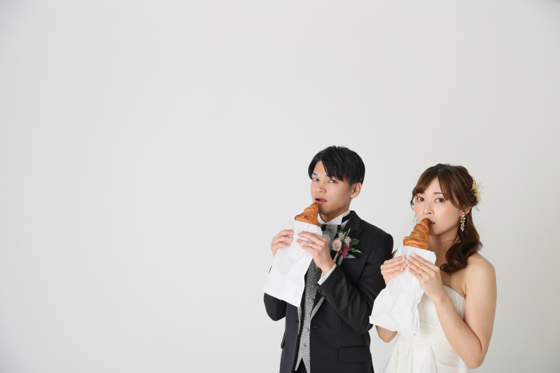 【食べるのが好きなふたりらしいウエディングフォト】