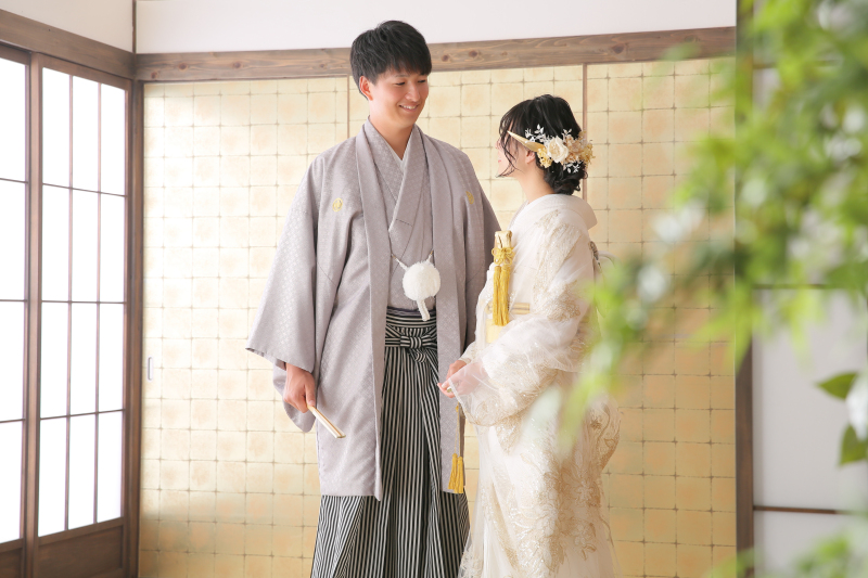 優しく微笑むご新郎様！