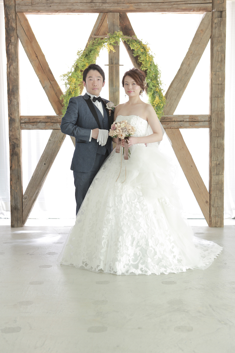 チャペルの前で。