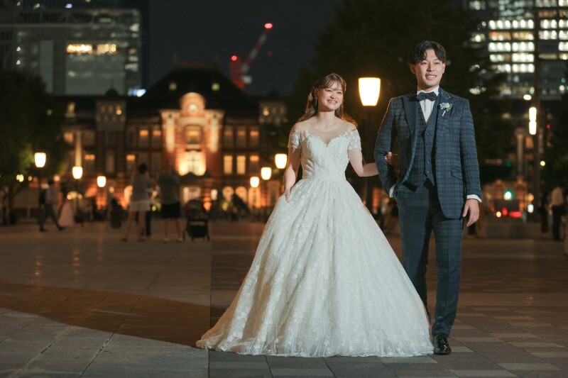 楽しそうに歩くふたり