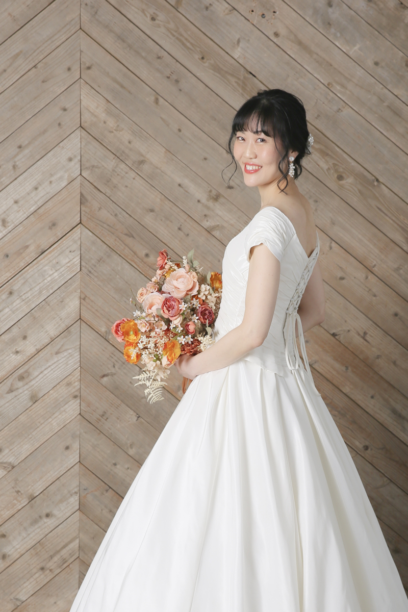 ご新婦様のソロショット。洋装パート2