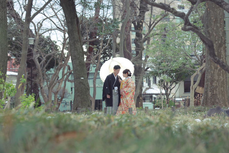 『見つめ合い＋空間』