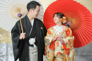 色打ち掛けも白無垢も！！